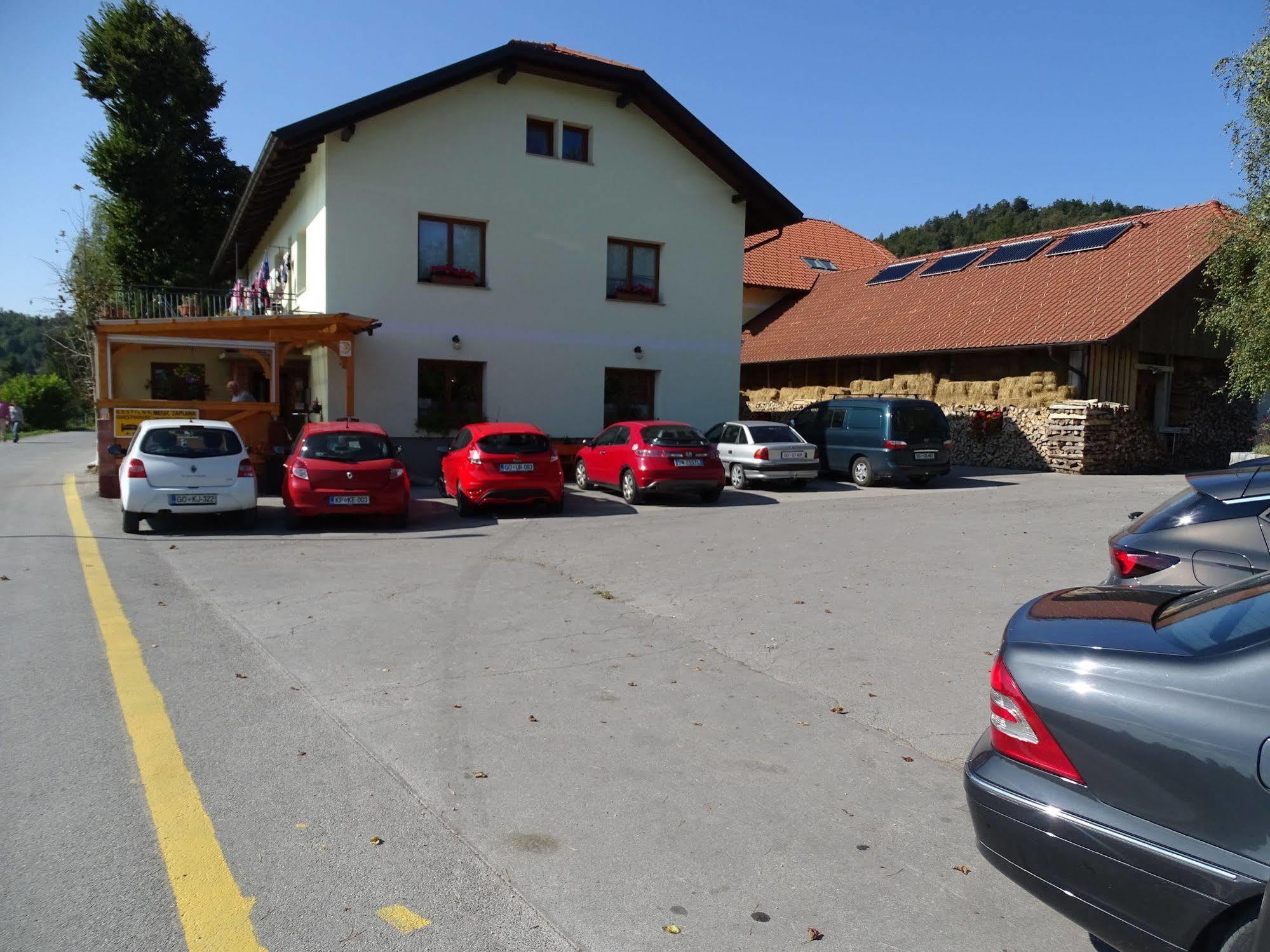 瓦赫尼卡 梅塞克扎普拉娜旅馆酒店 外观 照片